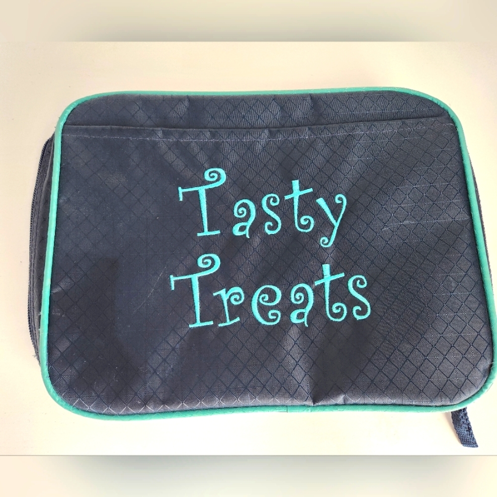 Thirty-One 31 Thermal Lunch Tote Embroidered Tasty Treats Box Blue/Teal B26